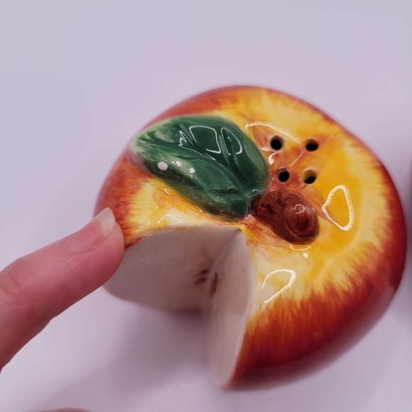 Ceramic Apple Salt and Pepper Shakers - Picture 4 of 4